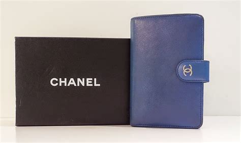 Chanel wallet consignment